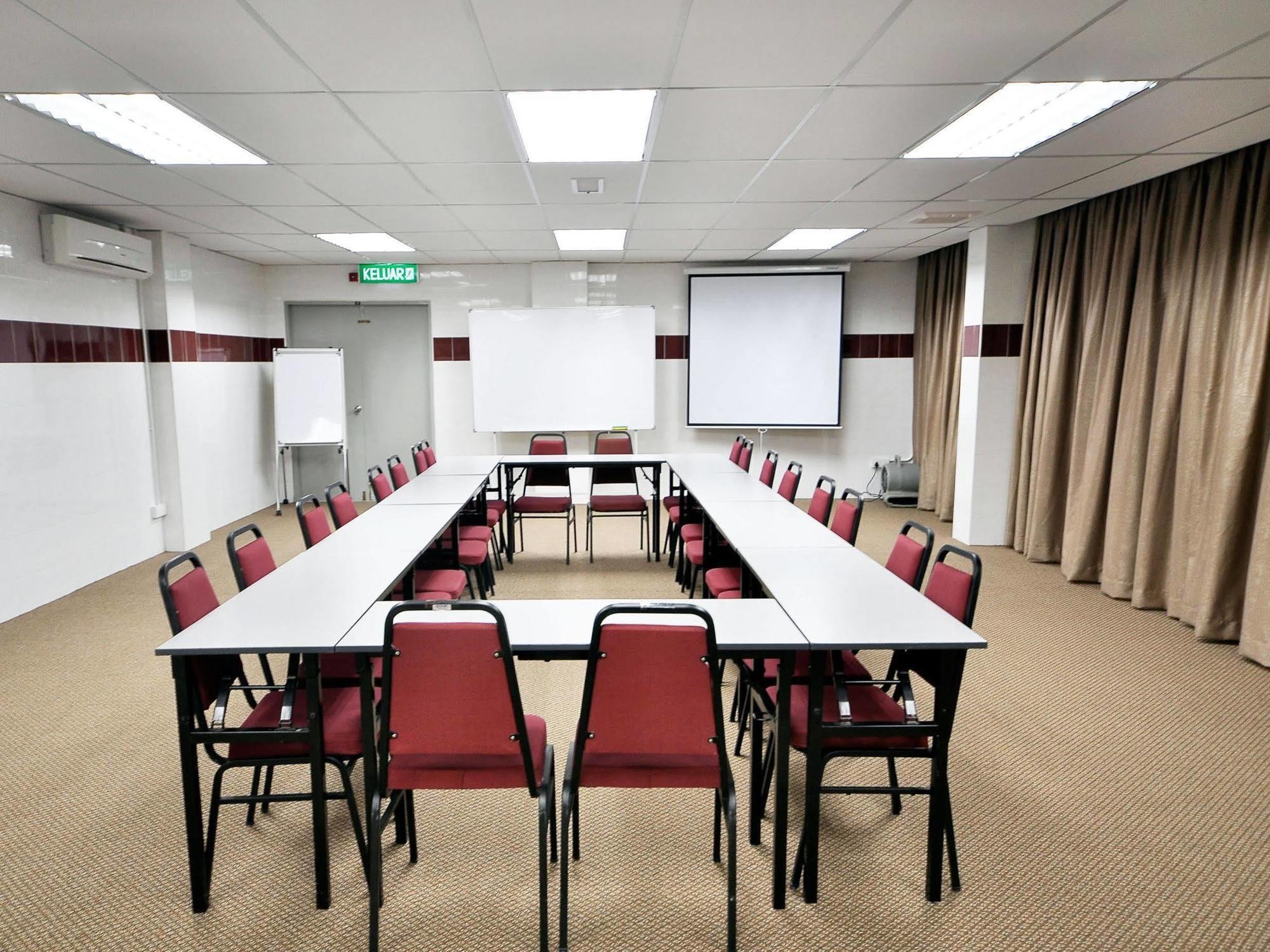 Ymca Penang Hostel Джордж Таун Екстериор снимка