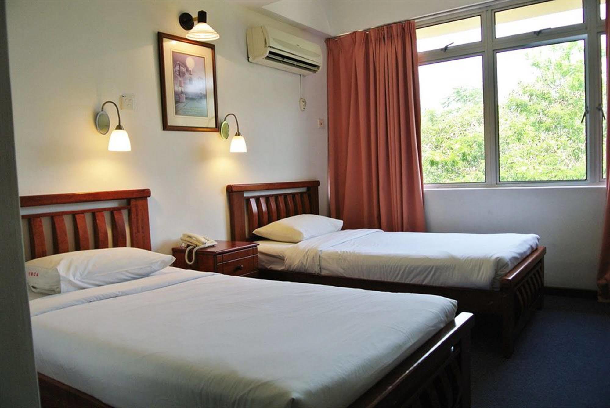 Ymca Penang Hostel Джордж Таун Екстериор снимка