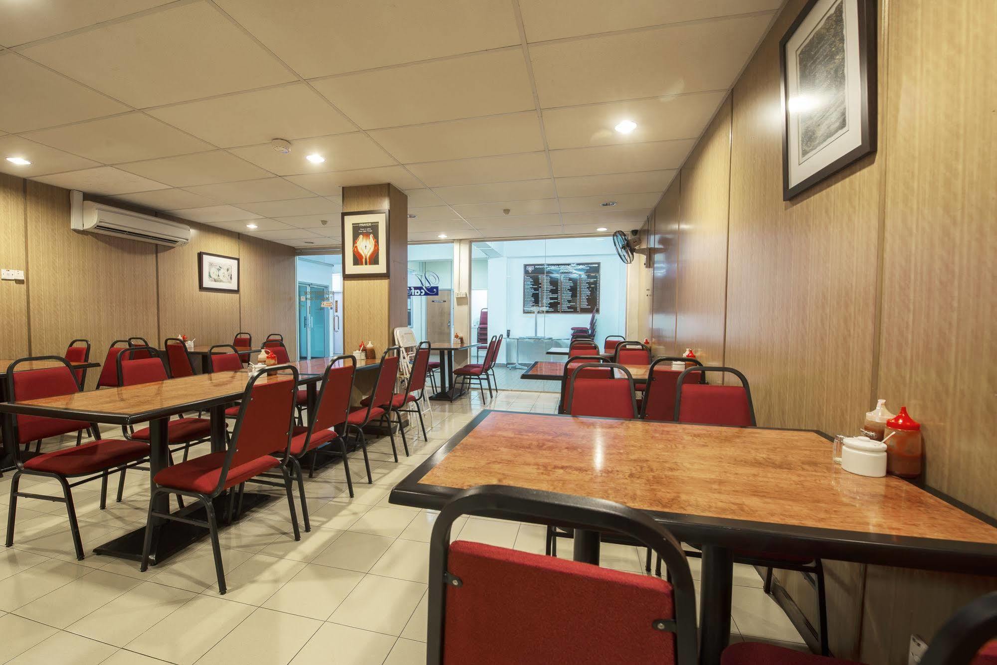 Ymca Penang Hostel Джордж Таун Екстериор снимка