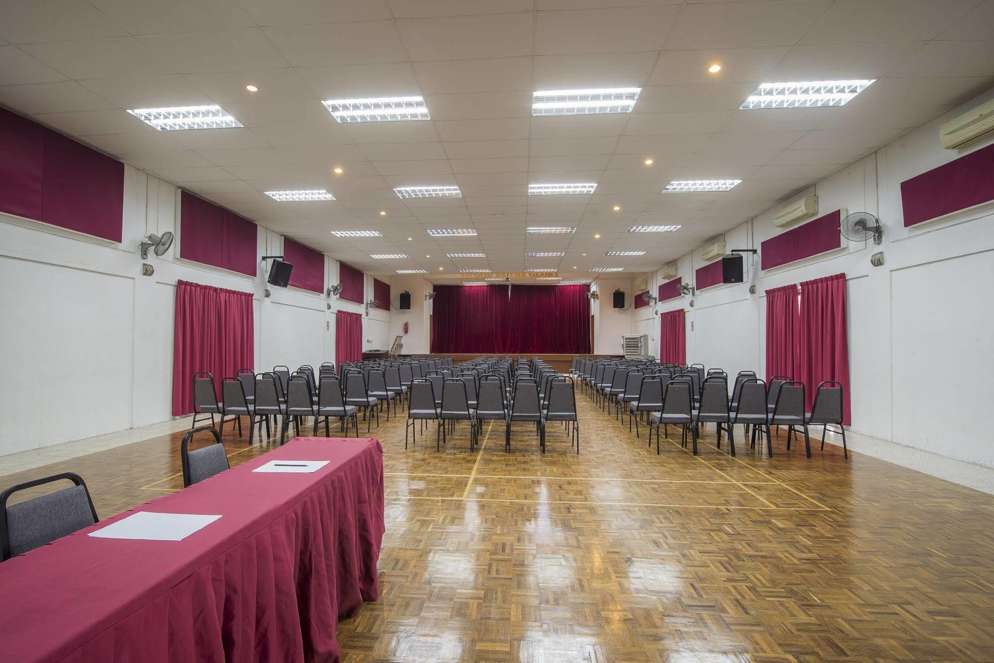 Ymca Penang Hostel Джордж Таун Екстериор снимка